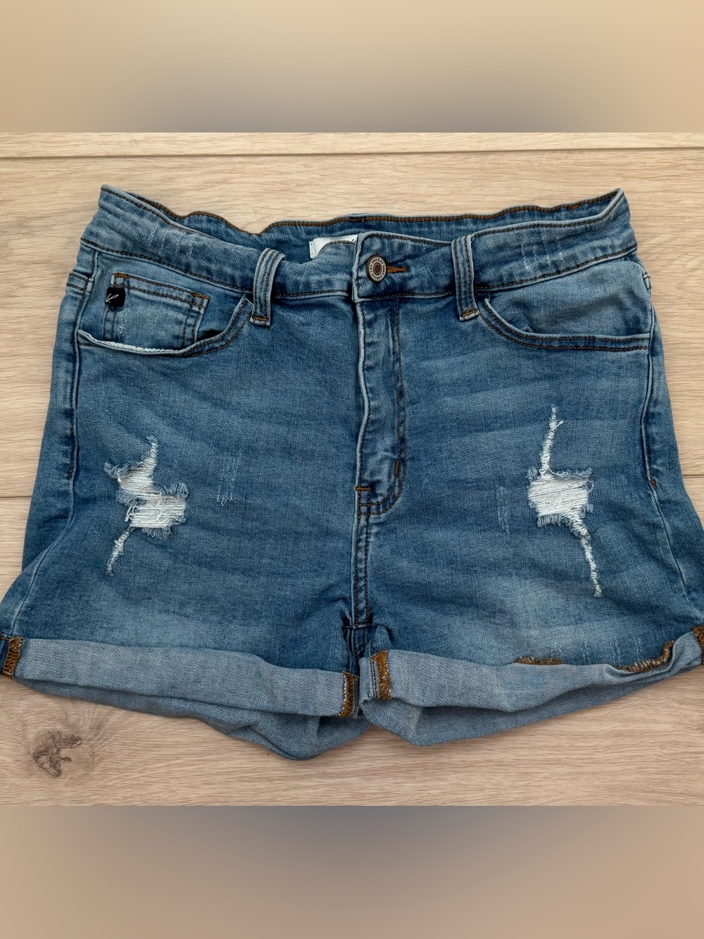 Women’s KanCan size 29 / 11 soft stretch denim blue jean shorts distressed